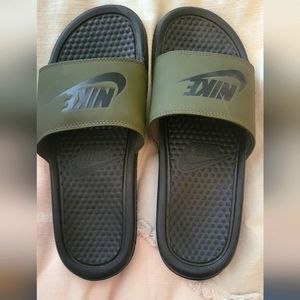 Nike slides